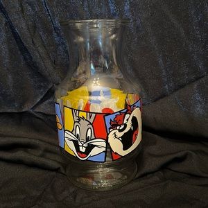 Vintage 1984 looney tunes glass pitcher.